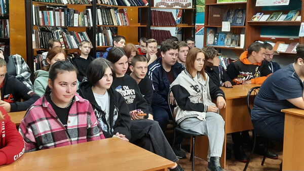 Заполните это поле 1