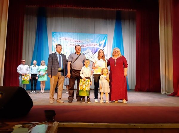 Заполните это поле 8