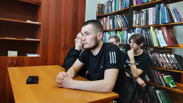 Заполните это поле 5