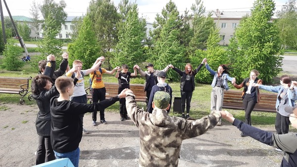 Заполните это поле