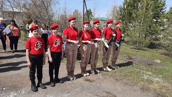 Заполните это поле 1